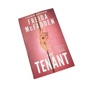 Freida McFadden The Tenant paperback book